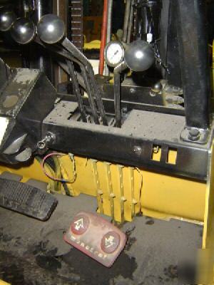 Hyster S120XLS 12,000 lb fork lift 4-way valve lpg