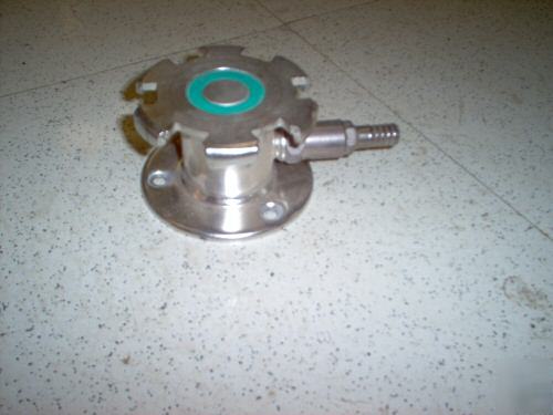Micro-matic chemical coupler rinsing socket