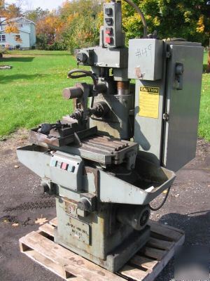 Kent-owens horizontal production milling machine