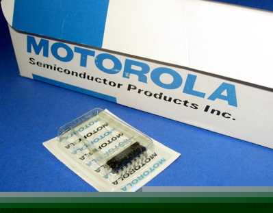 MC1804P motorola vintage ic in original box 1972