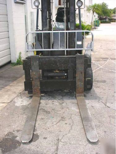 Yale 10,000 lb electric forklift/ 136