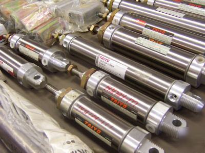 New misc. taiyo cylinders, brackets and trunions ~ ~