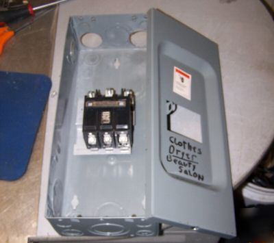 Challenger 100 amp enclosed circuit breaker 240 vac 