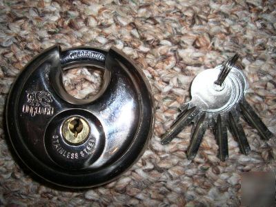 Onguard high security padlock 4 bikes motorcycles gate 