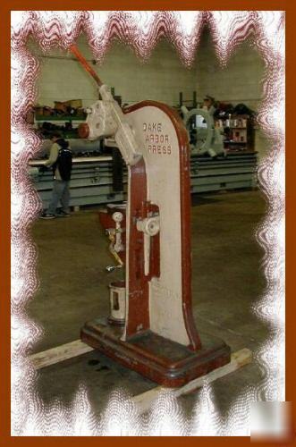 Dake 12 ton, ratchet type compound leverage arbor press