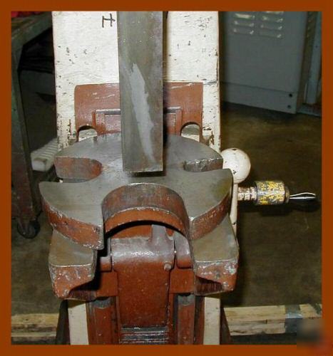 Dake 12 ton, ratchet type compound leverage arbor press
