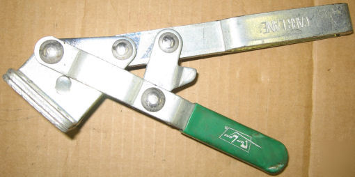 Carr lane cl-850-vtc toggle flange mount clamp