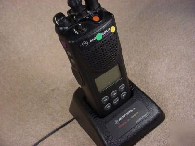 Motorola XTS3000 astro uhf 403-470 mhz flashport radio