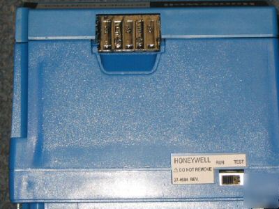 New honeywell RM7800 e 1010 series burner control * *