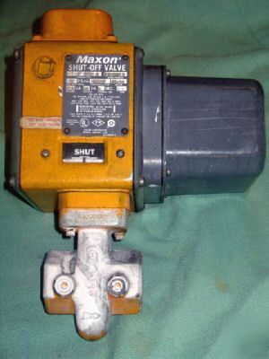 Maxon 1 Â¼â€ model 5000 2 gas shut off valve