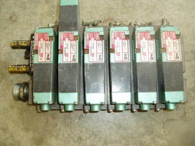 Numatics pneumatics soliniod valve bank 24 volts dc