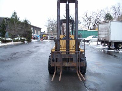 Prime mover articulated fork lift 