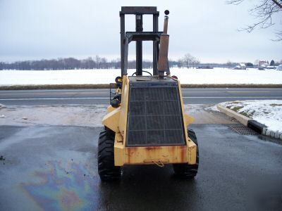 Prime mover articulated fork lift 