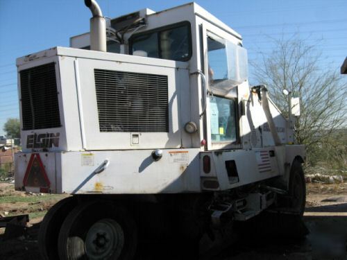 1994 elgin pelican sweeper, 10' path, 3 broom, 3.5CU.yd