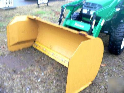 Snow pusher 4 tractor loader, skidsteer or backhoe 6 '