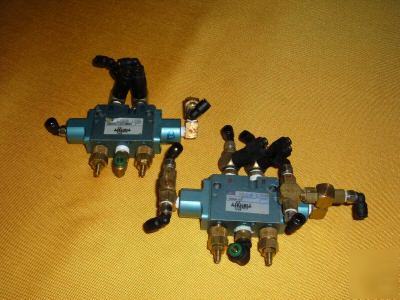 Lot of 2 mac 180003-112 valves 180003-112-0003