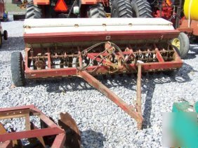 180: international 510 grain drill for tractors
