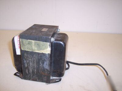 Magnetek triad autoformer transformer 230V