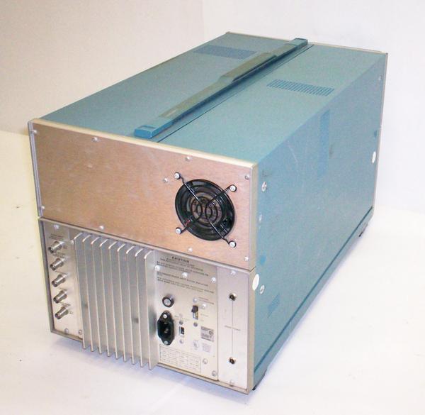 Tektronix oscilloscope mainframe 7704A 250 mhz