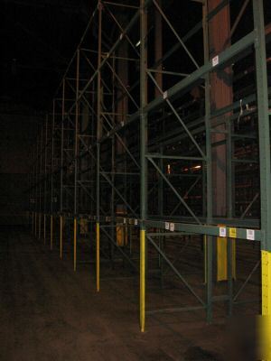 Fraiser pallet racking