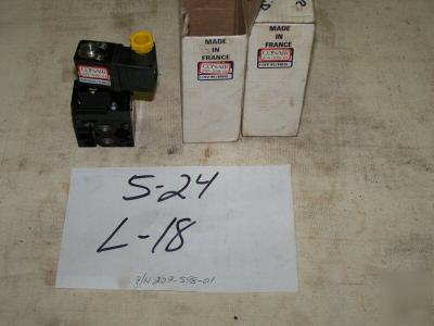 2 conair solenoid 110V 50/60HZ p/n: 209-598-01 