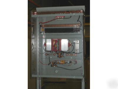 La marche constavolt circuit breaker regulator rack