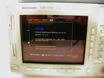 Tektronix TDS694C, 3 ghz oscilloscope, 4 channels, 10GS