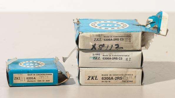 Zkl bearing 6306A2RSC3 & 6205A lot 