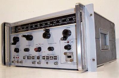 Hewlett packard 8690B sweep oscillator w/microwave gen.