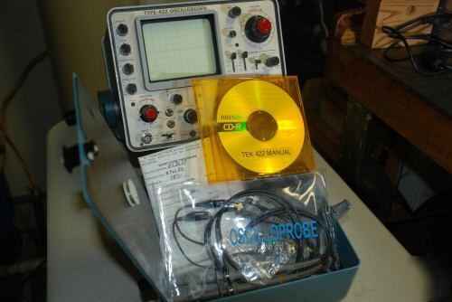 Tektronix 422 oscilloscope w/manual, pwr cord & probes