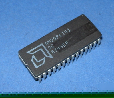 AM29PL141DC amd ic 28-pin cerdip