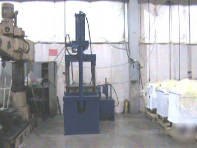 Hufford hydraulic straightning press