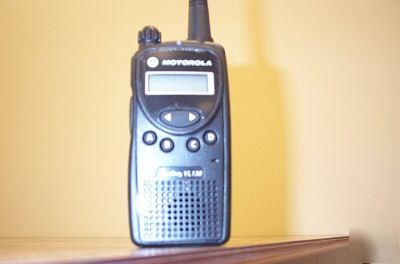 Motorola VL130 vl 130 uhf 4WATT 16CH portable 2-way