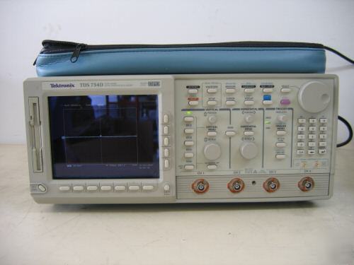 Tektronix TDS754D oscilloscope, 500 mhz, 4 ch, 2 gs/s