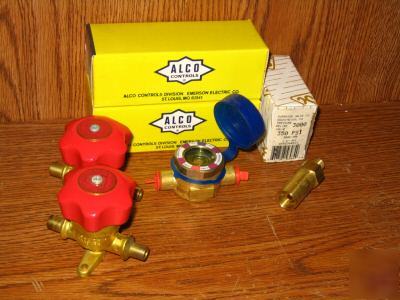 2 line valves, 2 liquid indicators, and 1 check valve