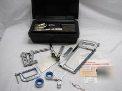 Clever tech portable field hydraulic hose crimper kit