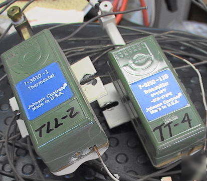 Johnson controls t-3610-1 thermostat & t-5210-118 trans