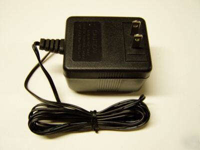 Used 120 vac to 12VDC 700 ma ac to dc adapter 12 v volt