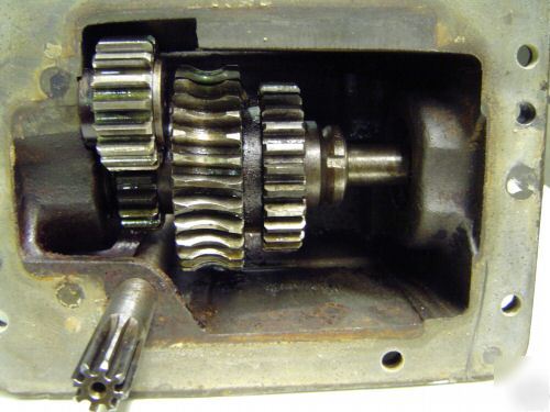 Bridgeport series ii x&y feed gear box with drive gear