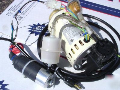 Vacuum pump motor 115VAC 25 in of hg dry plastic gast